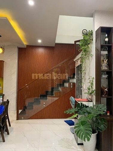 3.680 TỶ,NHÀ 2 TẦNG HIỆN ĐẠI, SÀN 120M2, NGANG 7,5M,Ô TÔ ĐỖ,2P BIỂN H