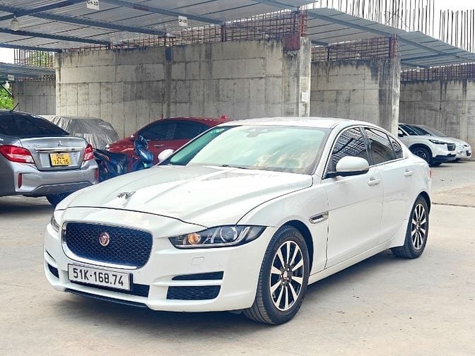 Jaguar XE 2.0T sx 2015 nhập anh quốc