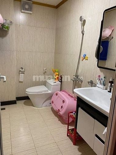 Chính chủ cho thuê nhà 4 tầng, 5 ngủ nội thất ngõ 656 Hoàng Hoa Thám