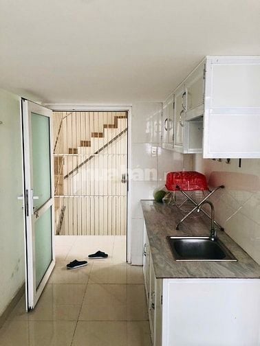 Căn hộ dịch vụ 30m2, khu an ninh, gần khu Công Nghệ Cao, Đại học FPT