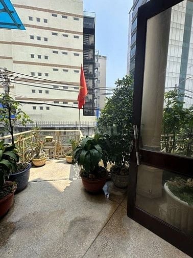 Biệt thự giữa lòng thành phố, 10x10m, 4 tầng, chỉ 13.8 tỷ