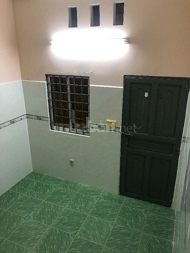 Cho thuê phòng trọ quận 10 đường CMT8 (gần sân khấu Lan Anh)