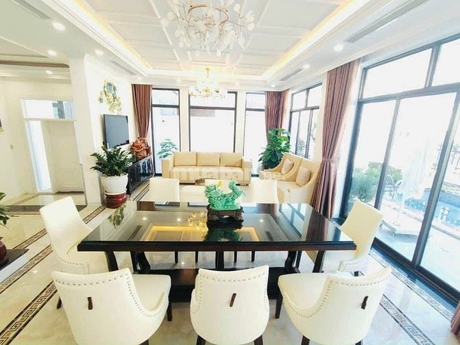 Chính chủ cần bán biệt thự FLC Hạ Long 7 phòng ngủ + karaoke full nội 