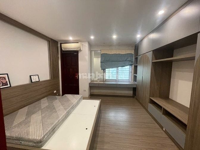 Nhà riêng ngõ phố hoàng mai nguyễn đức cảnh dt32m2x5t giá 12tr