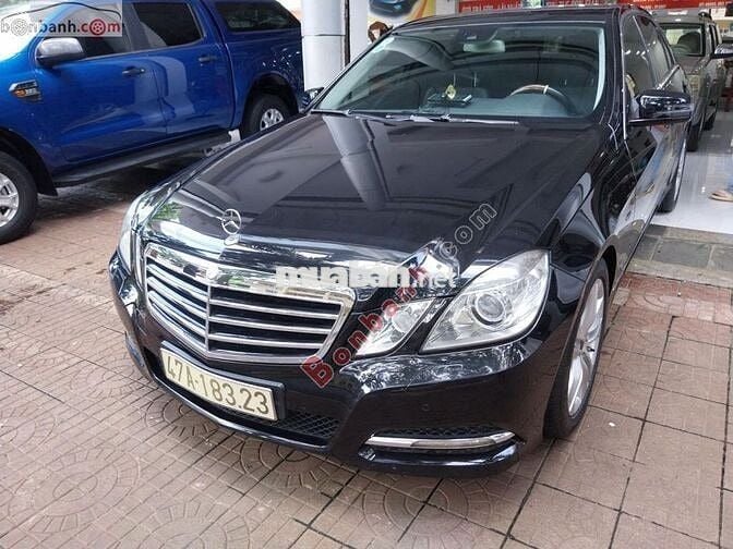Mercedes Benz E class E250 2010 - 300 Triệu