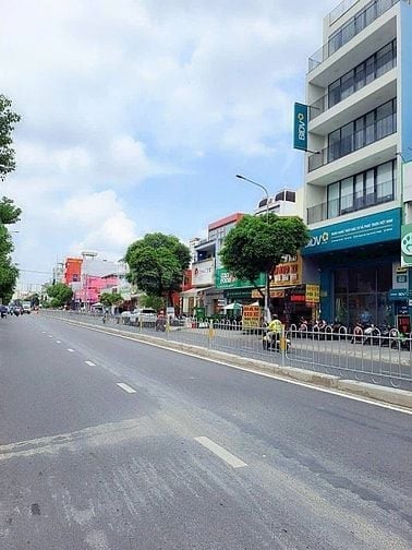 MTKD NGUYỄN SƠN gần CHỢ,TRƯỜNG kinh doanh SẦM UẤT 