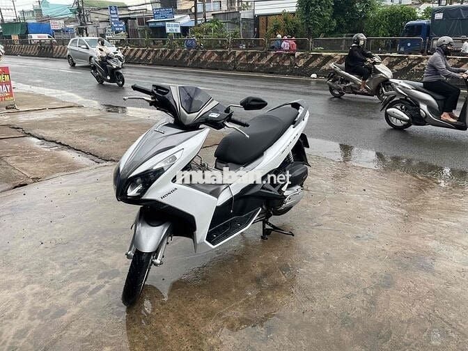 ban ab 215 còn rat mới. tra GOP o đồng