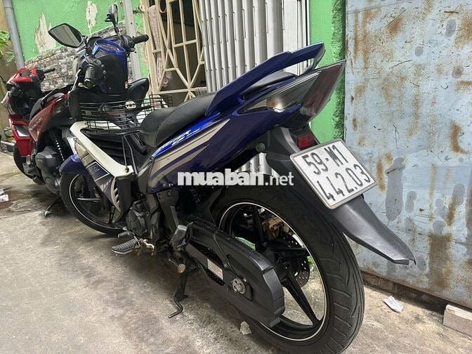 Cần bán xe Exciter màu trắng xanh giá chỉ 16tr