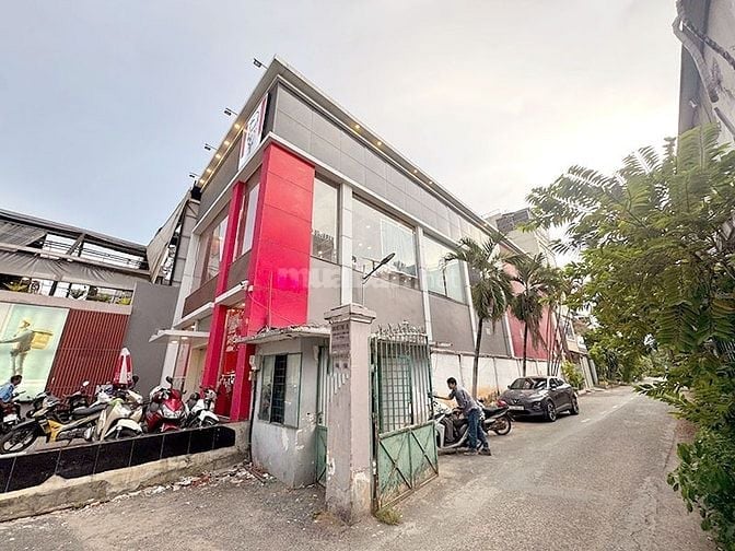 Bán nhà góc 2 mặt tiền Trần Não, TP. Thủ Đức, 200m2, đang cho thuê