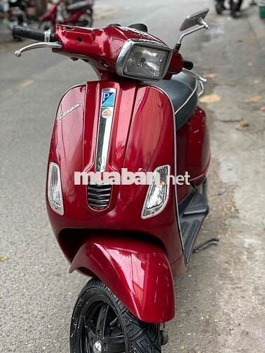 Vespa đèn vuông 3V ie đời 2014
