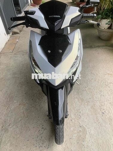 cần ra đi mẫu hót vario đời 217