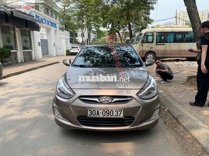 Hyundai Accent 1.4 AT 2013
