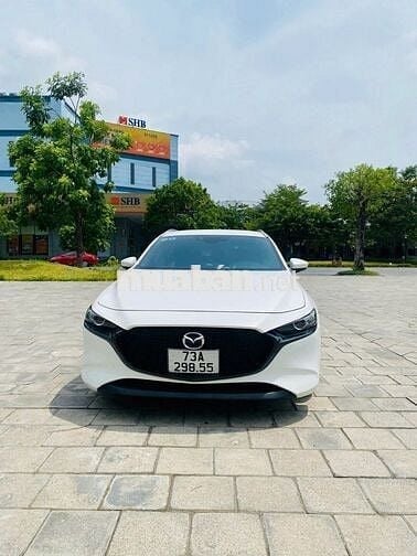 Mazda 3 2020 1.5L Luxury - 80000 km