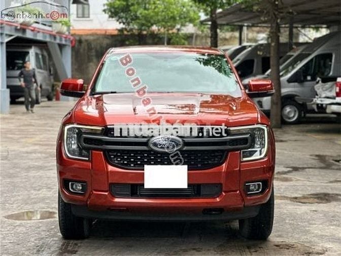 Ford Ranger XLS 2.0L 4x2 AT 2023 - 645 Triệu