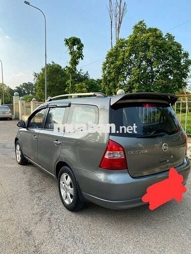 cần bán nissan Livina 7 chỗ máy 1.8 số tự động2011