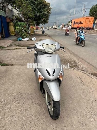 Cần bán xe Honda Lead Fi máy móc zin êm