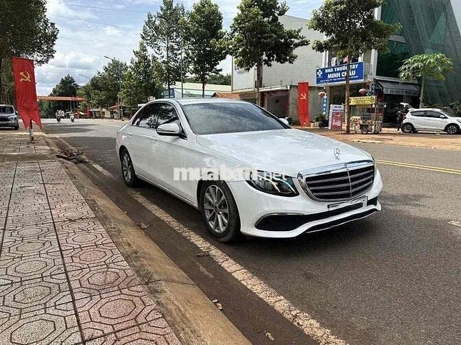 Mercedes Benz E Class 2019 E200 - 69000 km