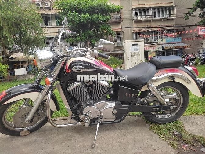 Cần Bán Xe Honda shadow 750cc cho Anh em đam mê.