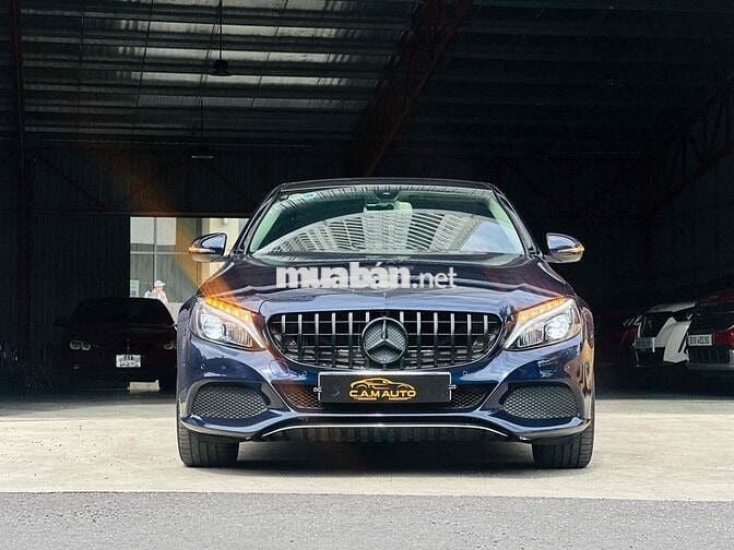 Mercedes Benz C200 Xanh/Kem 2017 Đẹp Long Lanh