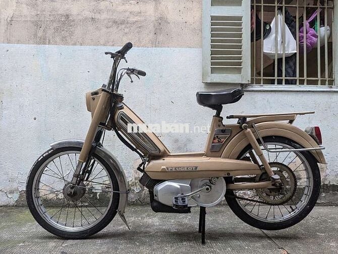 PEUGEOT 103 xe sưu tầm trưng bày