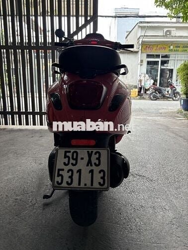 Cần bán Vespa sprint 125cc màu hồng