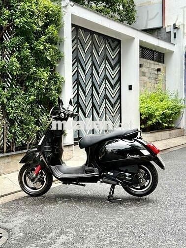 Vespa Super GTS iget ABS odo zin 7.000 km