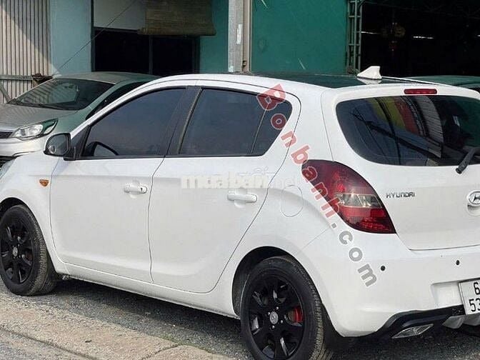 Hyundai i20 nhập khẩu 2011 – Full option