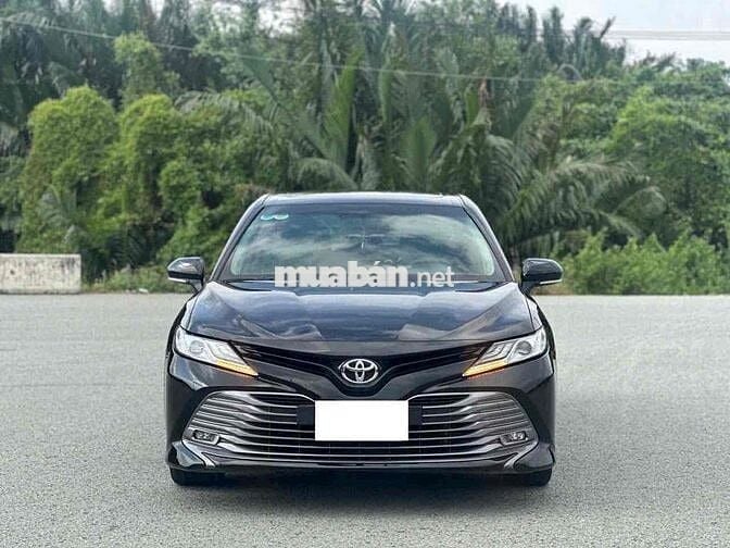 Toyota Camry 2.5Q 2019 odo 38000 km