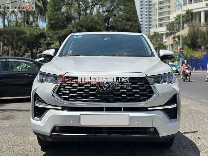 Toyota Innova Cross HEV 2.0 CVT 2024
