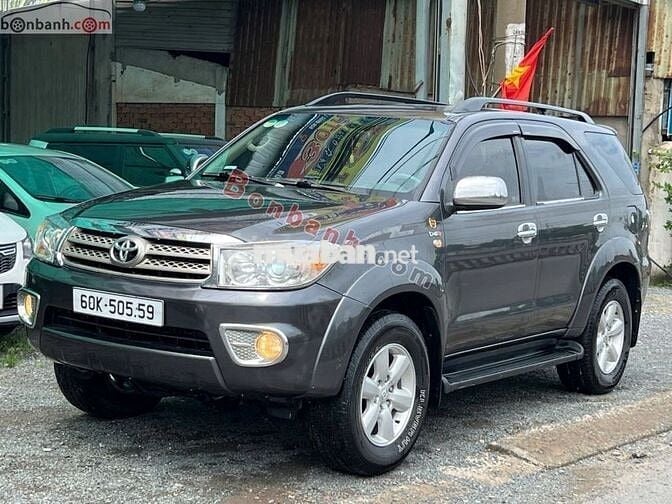 Toyota Fortuner 2.5G 2010 - 375 Triệu