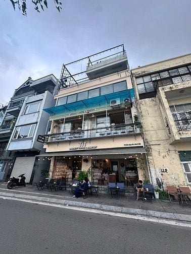 Cho thuê nhà xưởng mặt đường Nguyễn Xiển 160m2, mặt tiền 10m