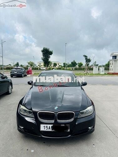 BMW 3 Series 320i 2010