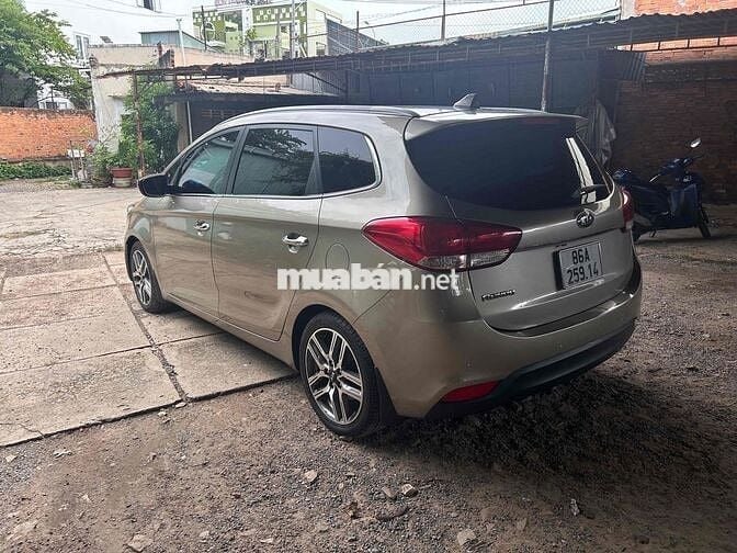 KIA RONDO GAT 2.0 2015