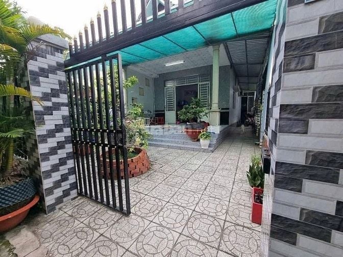 VỢ CHỒNG LY THÂN ANH LÂM BÁN VỘI NHÀ 200M2 GIÁ ĐẸP 850 TRIỆU ĐỂ BÁN