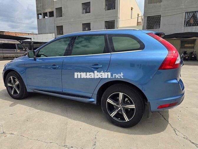 Volvo XC60 2016 R-Design - 128000 km