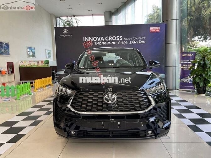 Toyota Innova Cross 2.0V 2025