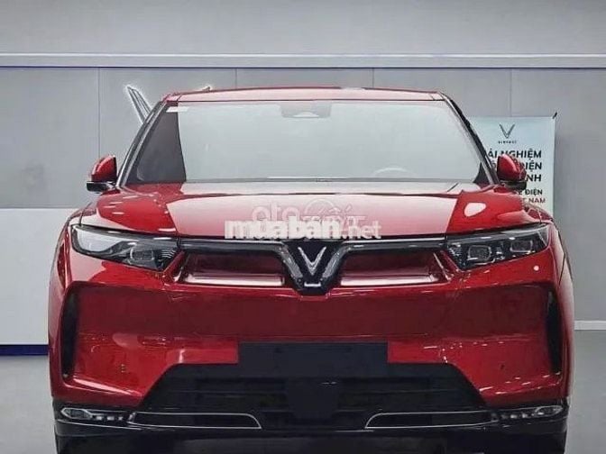 Vf9 sản xuất 2025 mới 100%.