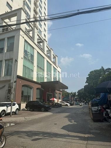 Chính chủ bán nhà lô góc ngõ 106 Hoàng Quốc Việt 81m2x3,5t giá 29.9 tỷ