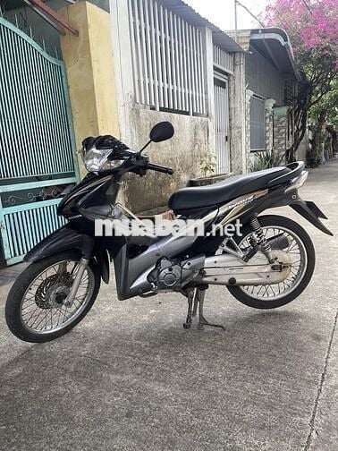 Xe gia đình đang dùng bình thường, dư ra cần bán
