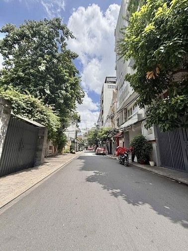  Mặt tiền sát Cộng Hoà, 160m2(6.5 x 25m) chỉ 132tr/m2 xây Hầm 7 Tầng  