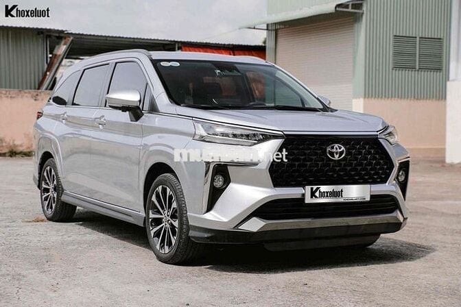 Toyota Veloz Cross Top 2024
