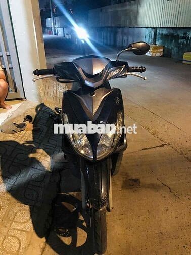 Cần bán xe luvias
