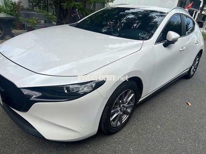 Mazda 3 2022 1.5L Luxury - 49000 km