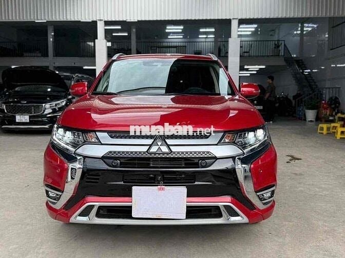 Mitsubishi Outlander 22/23 Premium 2.0 CVT - 12000