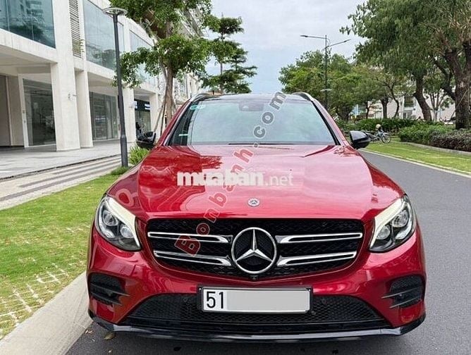 Xe Mercedes Benz GLC 300 4Matic 2018 -Màu đỏ