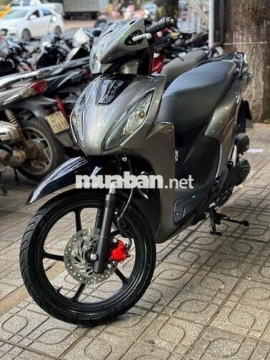 Viíion 2022 miss xám Titan ( phố ) bản Full nhất