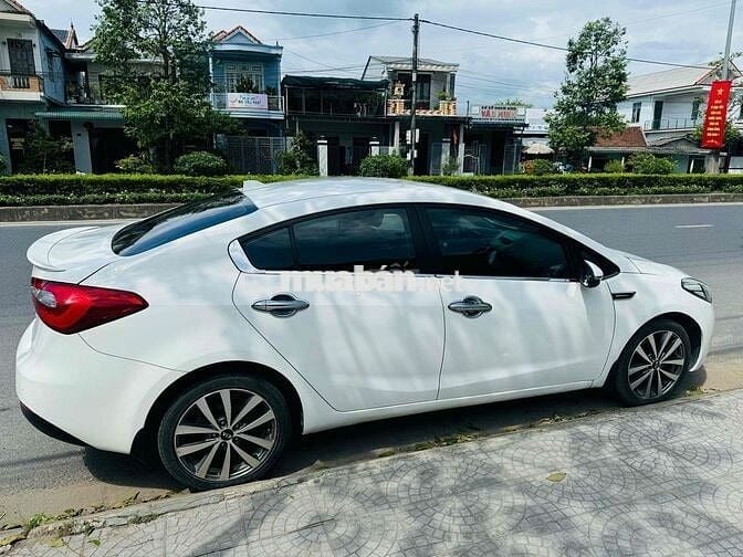 Gia Đình cần bán Kia K3 2014 - 110000 km
