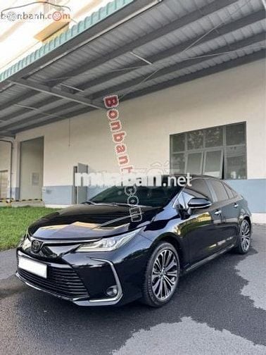 Toyota Corolla altis 1.8V 2022 - Màu đen