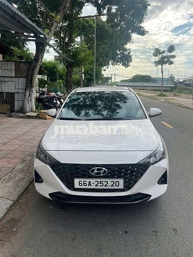 Hyundai Accent 1.4AT sx 2023, odo 3v, zin 95%.