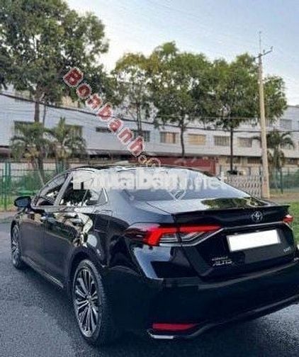 Toyota Altis 1.8V – 2022, nhập Thái nguyên chiếc